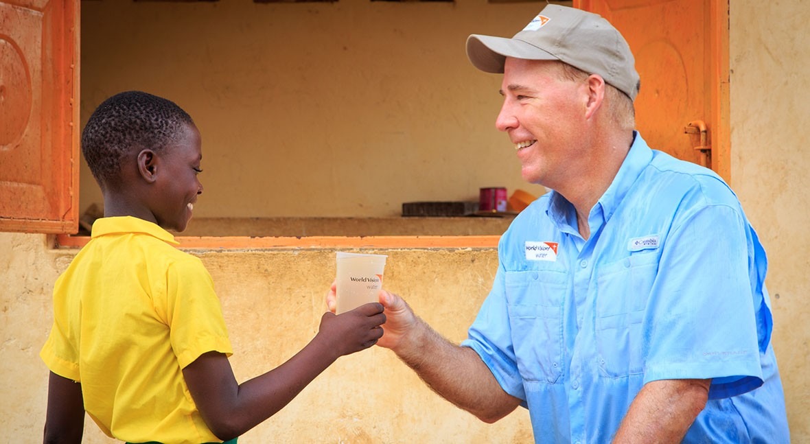 Greg Allgood (World Vision):“When we bring in clean water, we see it transform entire communities”