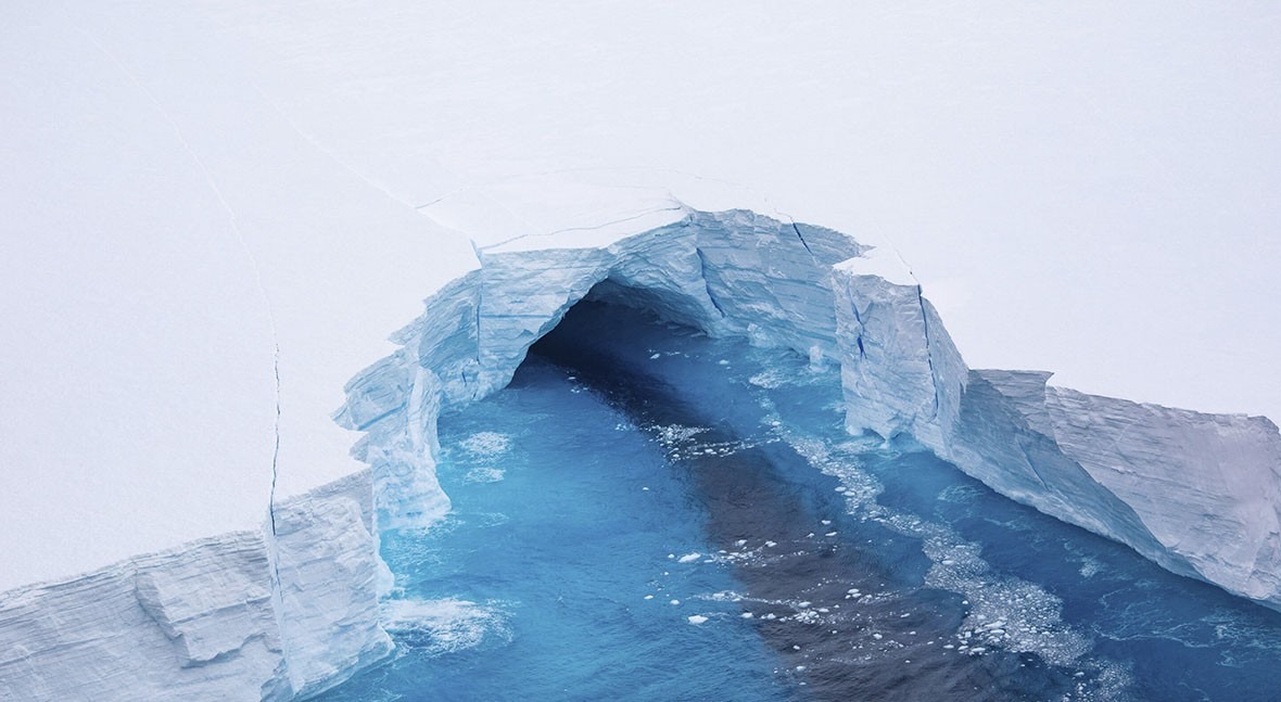 massive iceberg could impact island ecosystems in the southern Atlantic