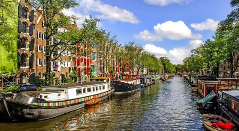 Microbes reduce methane coming from Amsterdam's canals