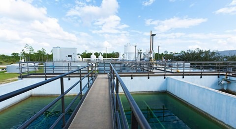 How does asset management software help the water industry?