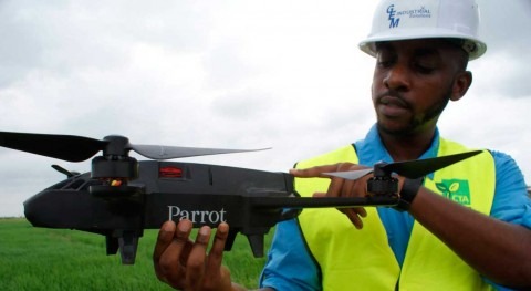 Drones help Ghana's farmers ward off birds - and drought risks