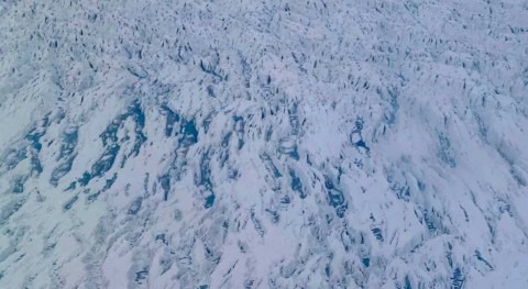 Greenland lost 600 billion tons of ice last summer