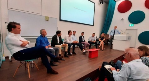 View water as an opportunity instead of risk, experts say at IHE Delft seminar
