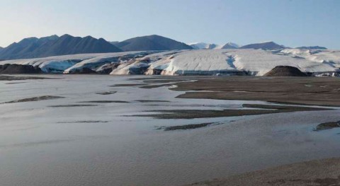 Glacier-fed rivers may consume atmospheric carbon dioxide