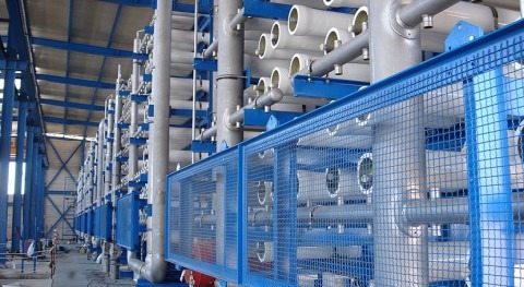 Egypt to establish 14 new seawater desalination plants