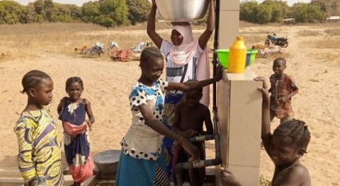 Solar power boosts clean water and vaccine access for 40,000 in West Africa