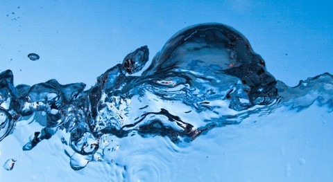 New evidence that water separates into two different liquids at low temperatures