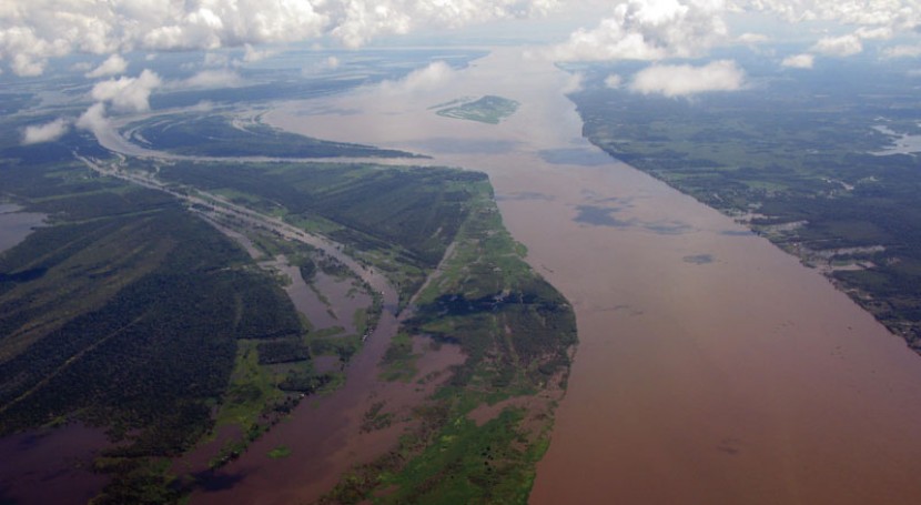 What is the longest river in South America?