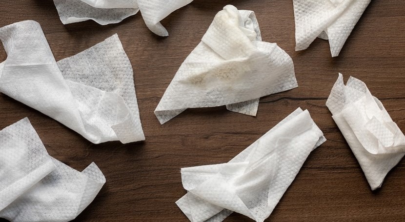 UK Government bans plastic wet wipes to reduce water pollution