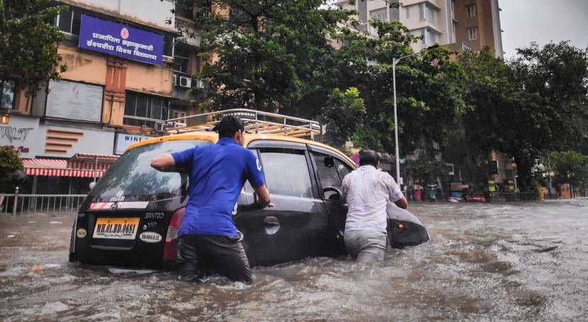 Caught by deluges and droughts, India's cities look to become climate smarter