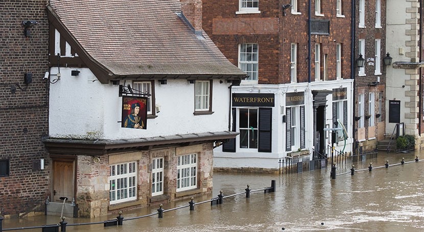 Enhancing guidance and data analytics for improved flood risk management