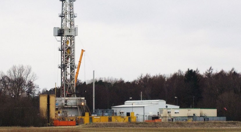 Swapping water for CO2 could make fracking greener and more effective