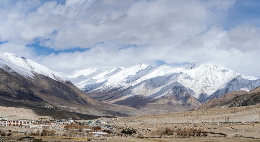 Decreased water storage in Tibetan Plateau threatens water security in downstream areas
