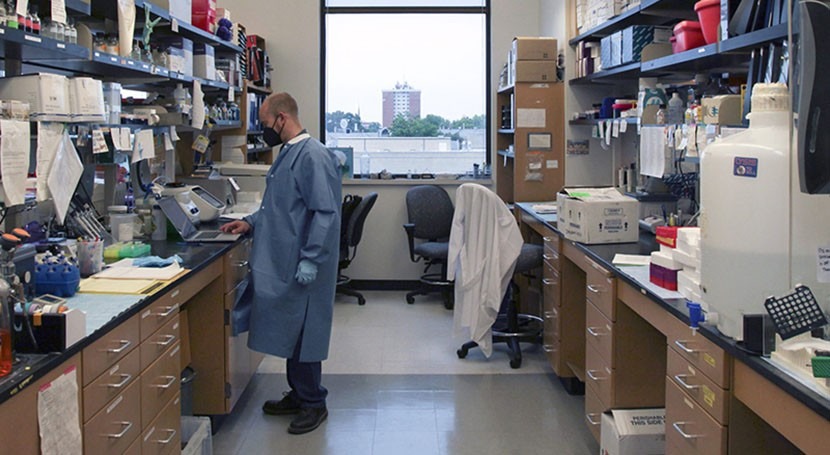 Scientist helps detect novel SARS-CoV-2 variants in NYC wastewater